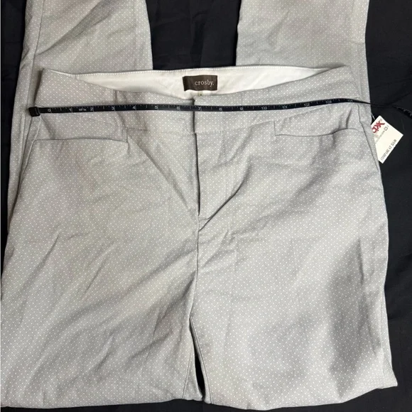 Gray Woman’s Pants - Picture 5 of 5